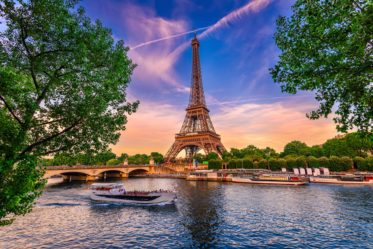 Kurs językowy w Paryżu, widok na wieżę Eiffla