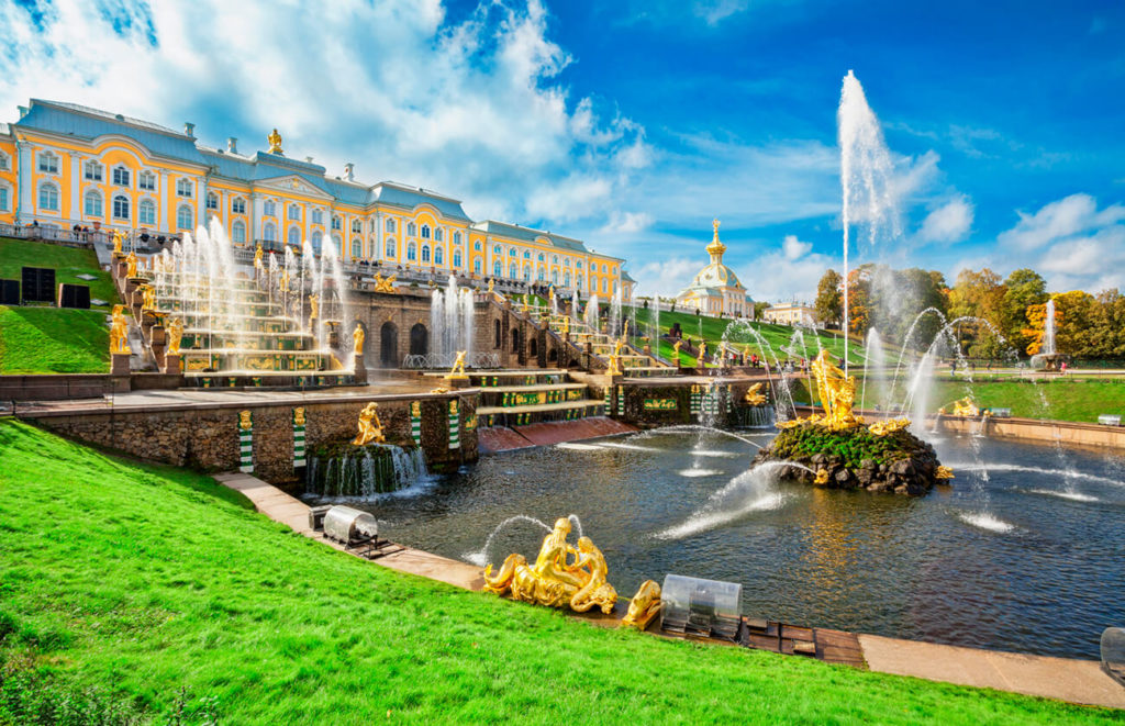 Kurs językowy w Rosji, St. Petersburg, pałac i fontanny