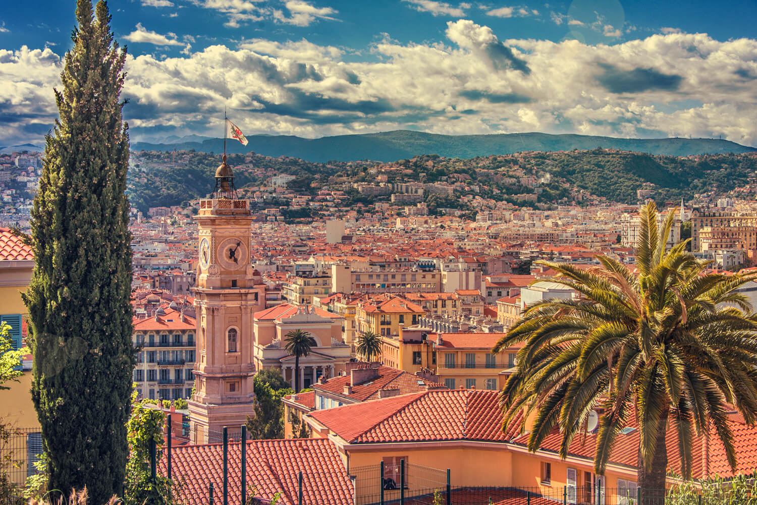 Kurs językowy we Francji, widok na panoramę miasta Nicea